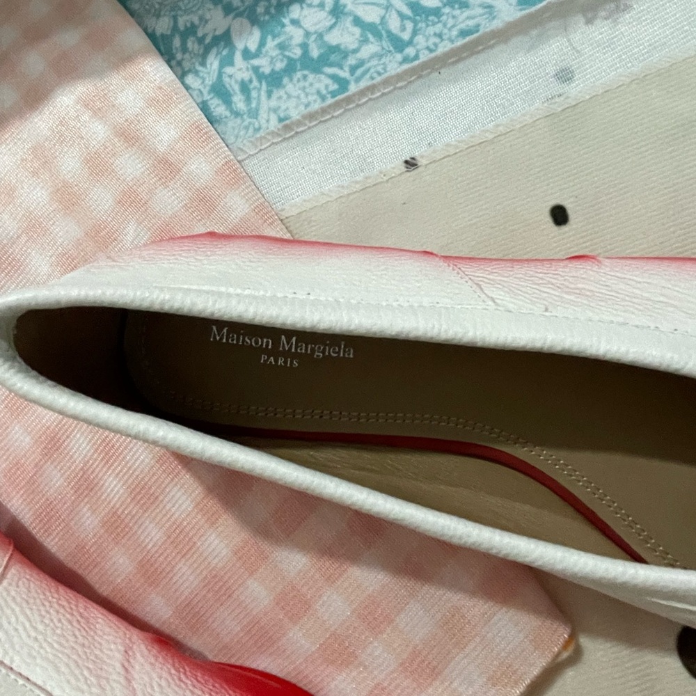 Maison Martin Margiela White-to-Pink Dip Tabi Ballet Flats - Picture 5 of 11